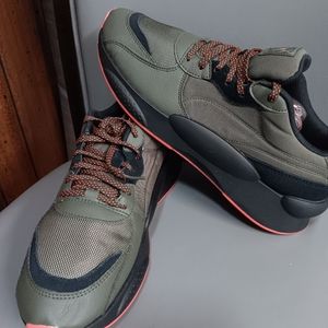 Men Sneakers